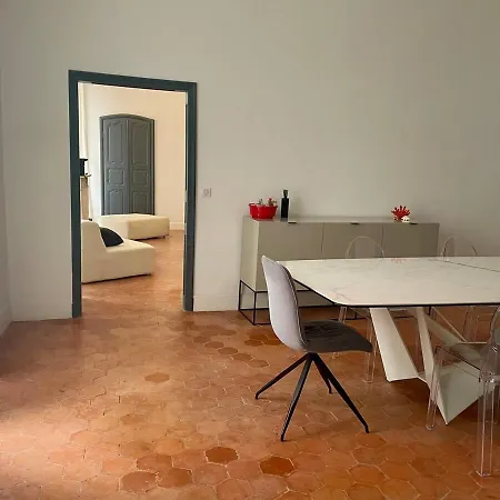 120 M2, Hyper Centre Cathedrale Proximite * Ajaccio (Corsica)