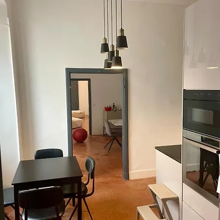 120 M2, Hyper Centre Cathedrale Proximite * Ajaccio (Corsica)