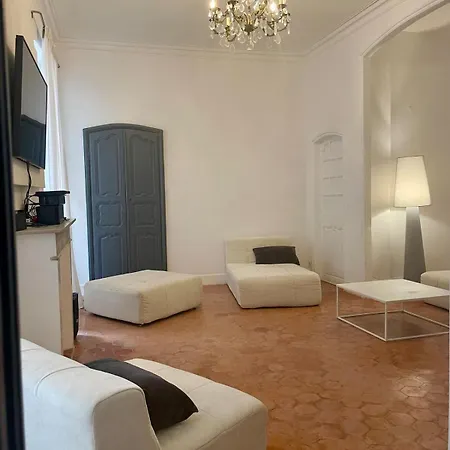 120 M2, Hyper Centre Cathedrale Proximite *