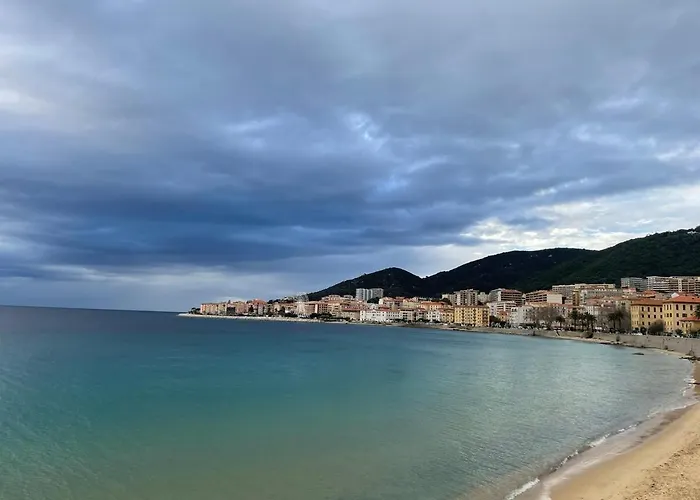 Apartment 120 M2, Hyper Centre Cathedrale Proximite Ajaccio (Corsica)